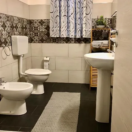Casa Inyco Apartman *
